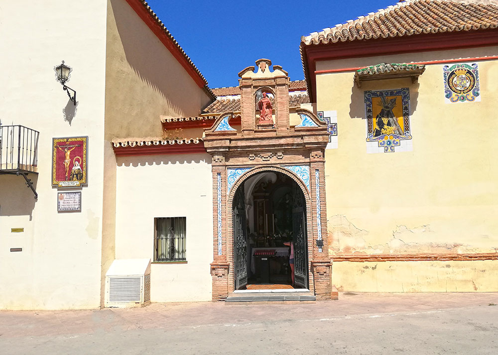 Capilla callejera de Nuestra Señora de los Dolores del Puente