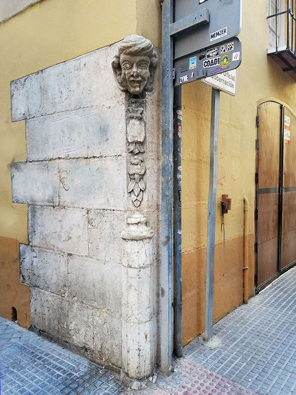 Guardacantones de Málaga