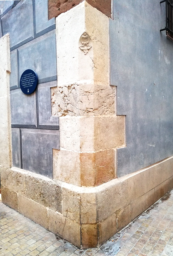 Guardacantones de Málaga